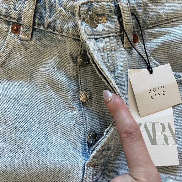 Zara Distressed High Rise Shorts - Picture 3 of 11